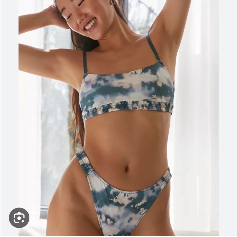 URBAN OUTFITTERS Out From Under Kaia Scoop Neck Bralette and thong set